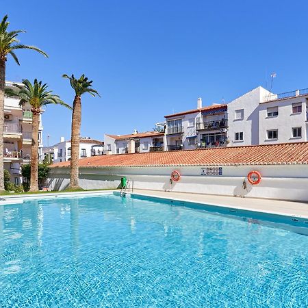 1 Bed Apartment With Sea View Нерха Екстериор снимка