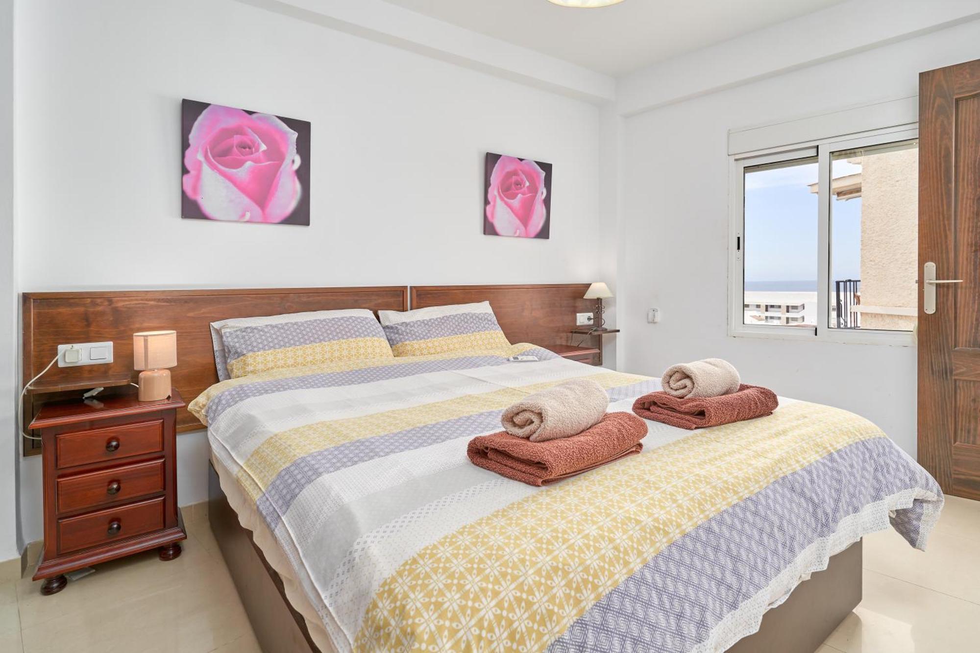 1 Bed Apartment With Sea View Нерха Екстериор снимка