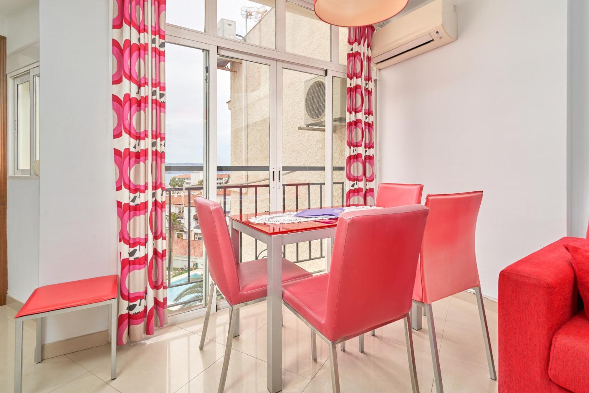 1 Bed Apartment With Sea View Нерха Екстериор снимка